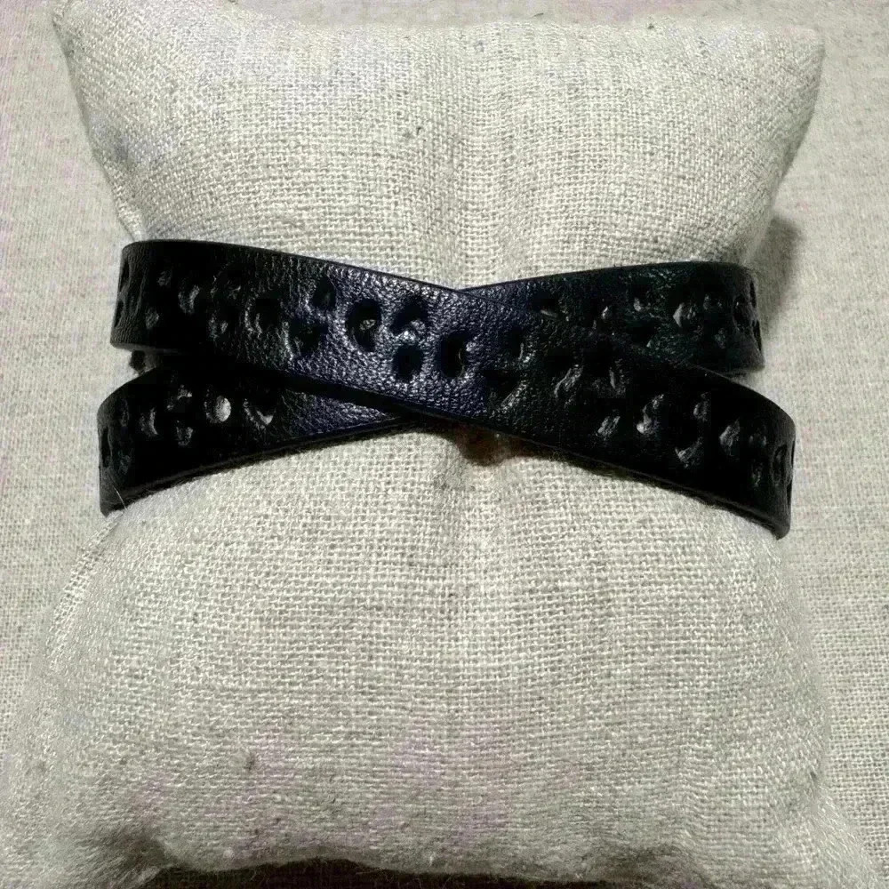 Stella & Dot Lace Detail Reversible Wrap Leather  Bracelet